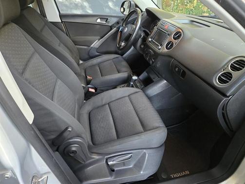 2009 Volkswagen Tiguan SE