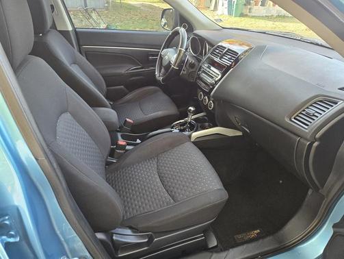 2011 Mitsubishi Outlander Sport SE