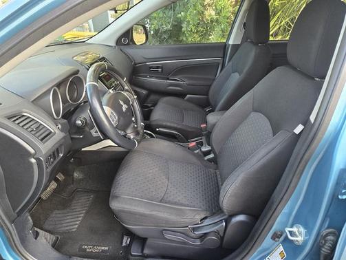 2011 Mitsubishi Outlander Sport SE