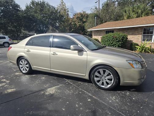 2005 Toyota Avalon XLS