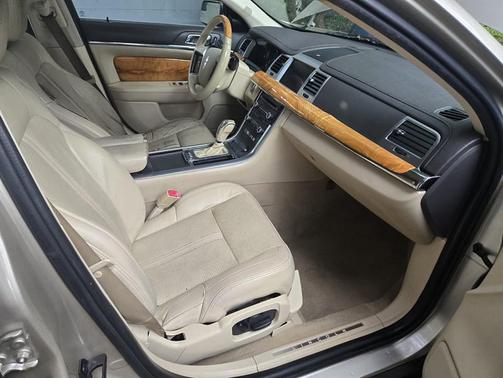 2011 Lincoln MKS Base