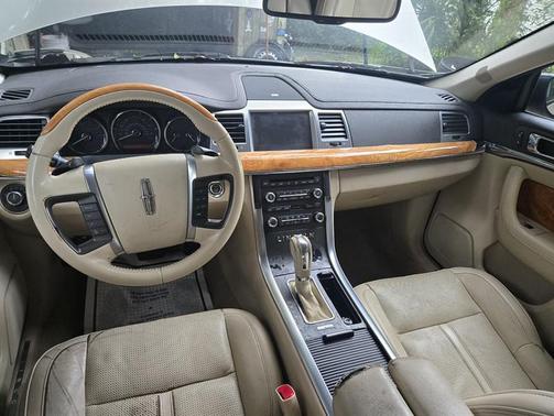 2011 Lincoln MKS Base