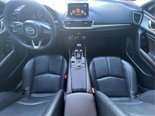 2018 Mazda Mazda3 Touring