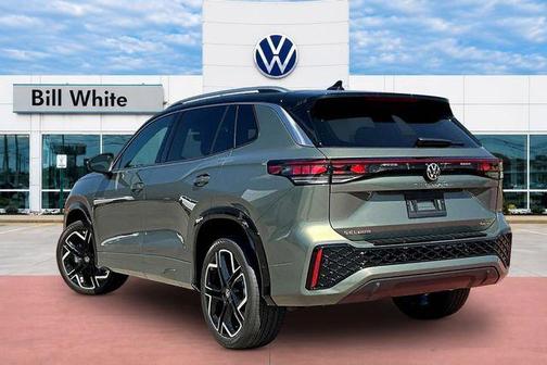 Avocado Green w/Deep Black Roof 2026 Volkswagen Tiguan 2.0T SEL R-Line 4MOTION