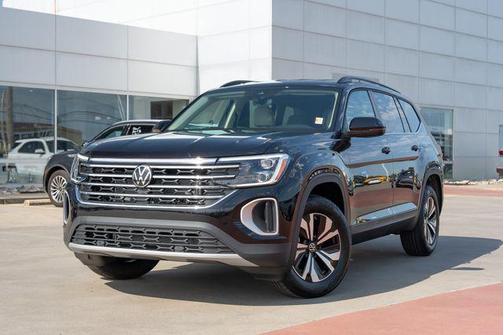 deep black pearl 2026 Volkswagen Atlas 2.0T SE