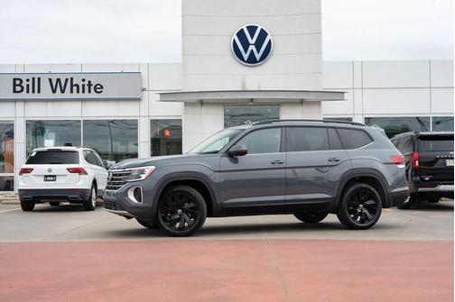pure gray 2026 Volkswagen Atlas 2.0T SE w/Technology