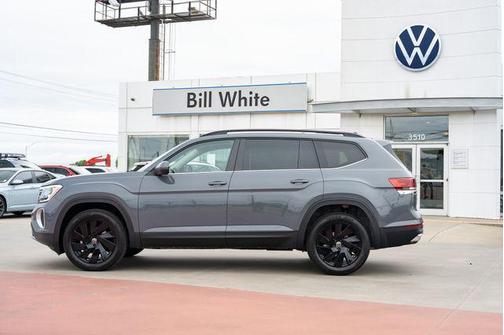 pure gray 2026 Volkswagen Atlas 2.0T SE w/Technology