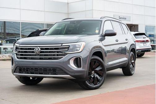 pure gray 2026 Volkswagen Atlas 2.0T SE w/Technology