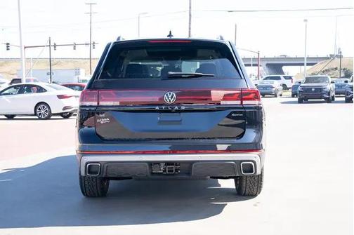 2026 Volkswagen Atlas Peak Edition