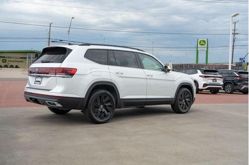 opal white pearl 2026 Volkswagen Atlas 2.0T SE w/Technology