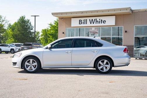 2013 Volkswagen Passat 2.0 TDI SE w/ Sunroof