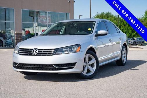 2013 Volkswagen Passat 2.0 TDI SE w/ Sunroof
