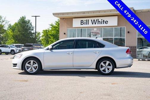 2013 Volkswagen Passat 2.0 TDI SE w/ Sunroof