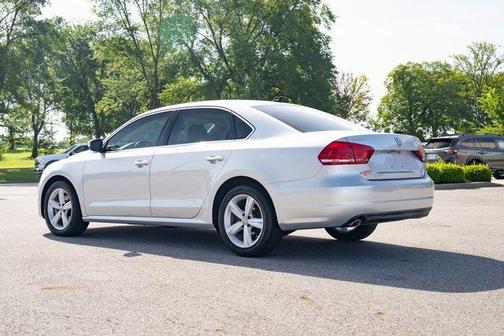 2013 Volkswagen Passat 2.0 TDI SE w/ Sunroof