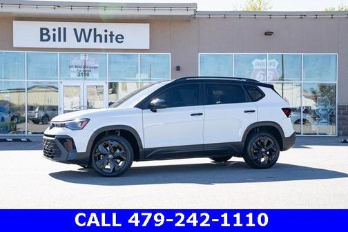 2025 Volkswagen Taos 1.5T SE Black