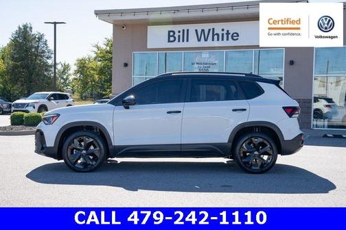 2025 Volkswagen Taos 1.5T SE Black