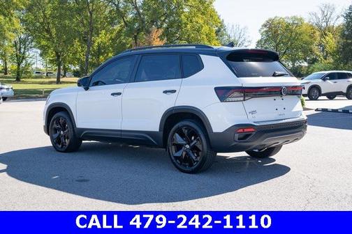 2025 Volkswagen Taos 1.5T SE Black