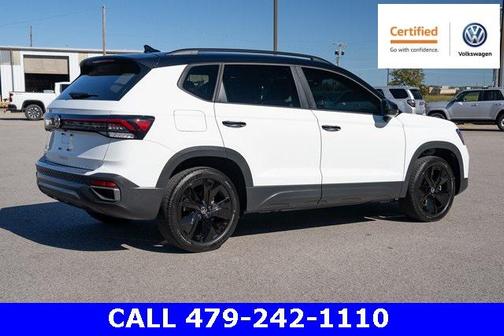 2025 Volkswagen Taos 1.5T SE Black