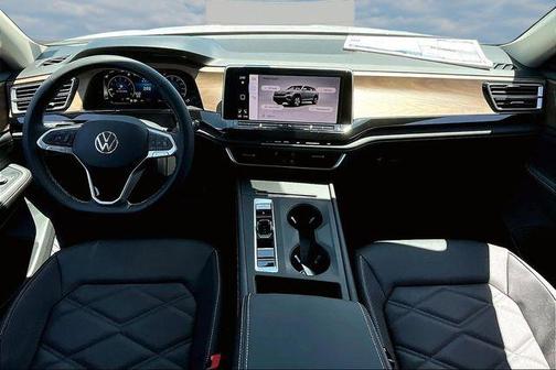 opal white pearl 2026 Volkswagen Atlas 2.0T SE