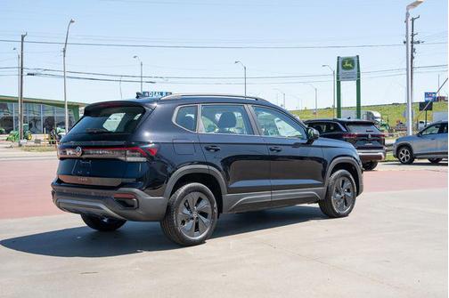 Deep Black Pearl 2026 Volkswagen Taos S