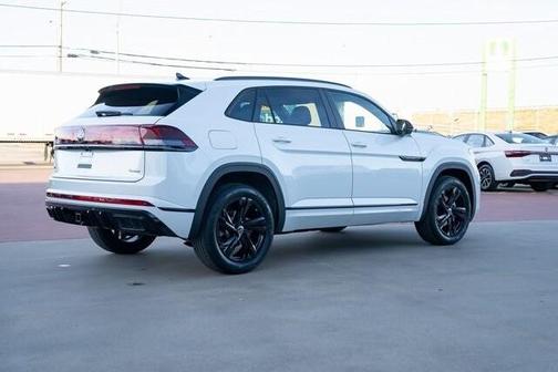 2026 Volkswagen Atlas Cross Sport 2.0T SEL