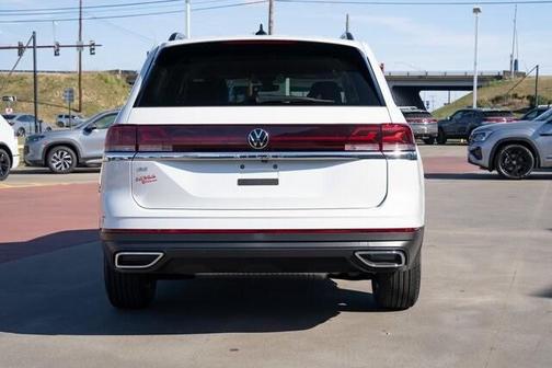 2026 Volkswagen Atlas 2.0T SE