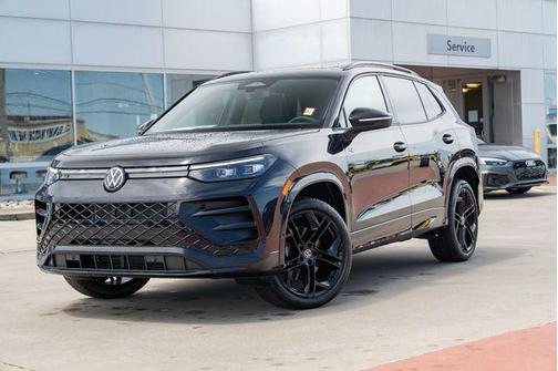 deep black pearl 2026 Volkswagen Tiguan 2.0T SE R-Line Black 4MOTION
