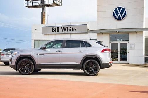 2025 Volkswagen Atlas Cross Sport 2.0T SE w/Technology 4MOTION
