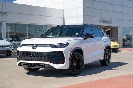 deep black pearl 2026 Volkswagen Tiguan 2.0T SE R-Line Black