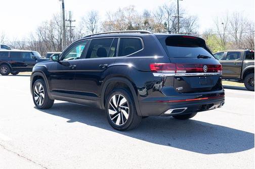 2025 Volkswagen Atlas 2.0T SE w/Technology 4MOTION