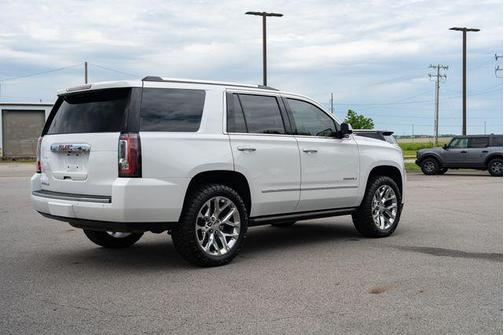White Frost Tricoat 2019 GMC Yukon Denali