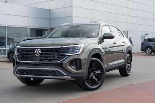avocado green pearl 2026 Volkswagen Atlas Cross Sport 2.0T SE w/Technology