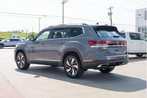 pure gray 2026 Volkswagen Atlas 2.0T SEL