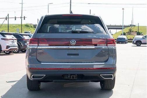 pure gray 2026 Volkswagen Atlas 2.0T SEL