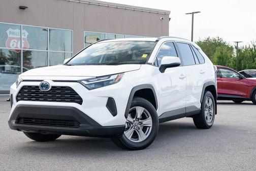 2022 Toyota RAV4 Hybrid XLE