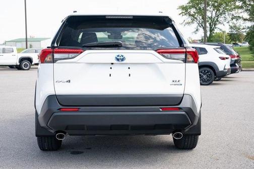 2022 Toyota RAV4 Hybrid XLE