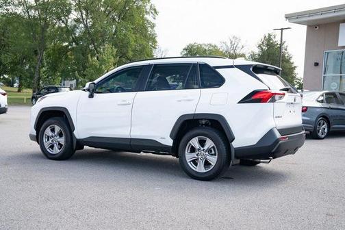 2022 Toyota RAV4 Hybrid XLE