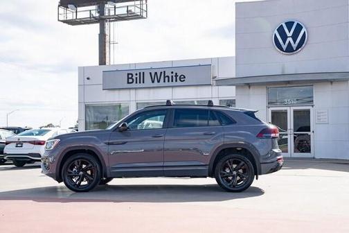 2026 Volkswagen Atlas Cross Sport 2.0T SEL