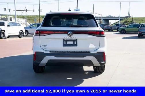 2025 Volkswagen Tiguan 2.0T SE