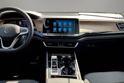 pure gray 2026 Volkswagen Atlas 2.0T SE w/Technology