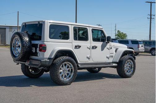 Bright White Clearcoat 2019 Jeep Wrangler Unlimited Sahara