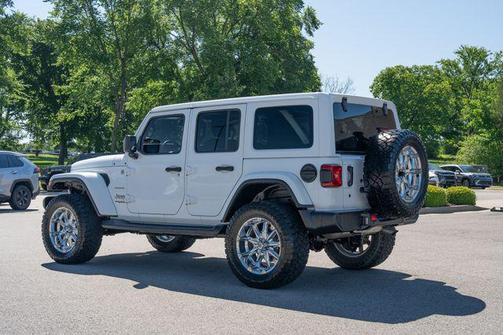 Bright White Clearcoat 2019 Jeep Wrangler Unlimited Sahara