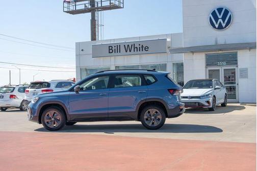 Monterey Blue Pearl 2026 Volkswagen Taos S