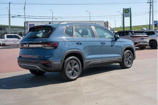 Monterey Blue Pearl 2026 Volkswagen Taos S