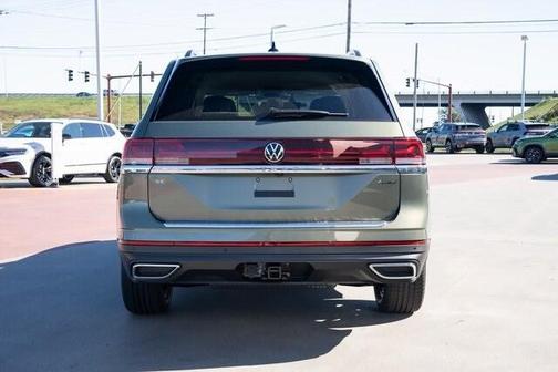 2026 Volkswagen Atlas 2.0T SE w/Technology 4MOTION