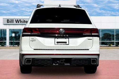 Opal White Pearl 2026 Volkswagen Atlas Peak Edition