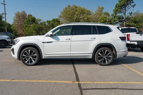 Opal White Pearl 2025 Volkswagen Atlas 2.0T SEL Premium R-Line 4MOTION
