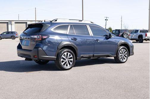 2025 Subaru Outback Base