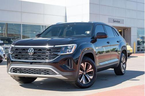 deep black pearl 2026 Volkswagen Atlas Cross Sport 2.0T SE