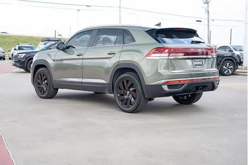 2026 Volkswagen Atlas Cross Sport 2.0T SE w/Technology